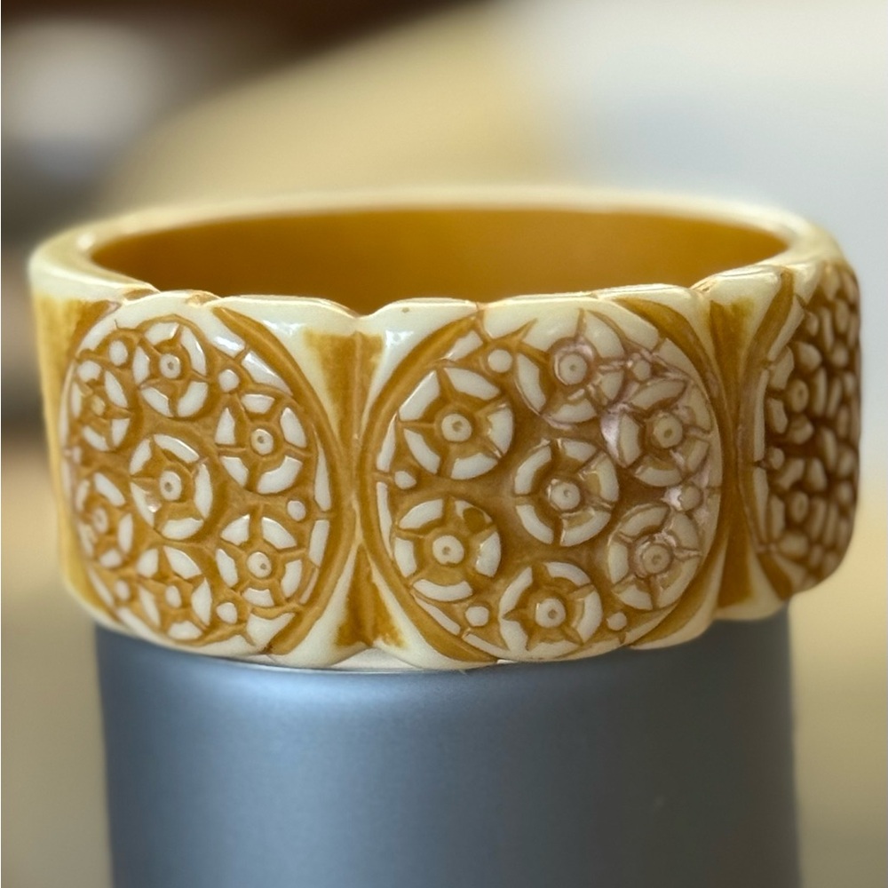 Vintage Celluloid (Possibly Bakelite) Floral Tiki Bangle Bracelet Cuff